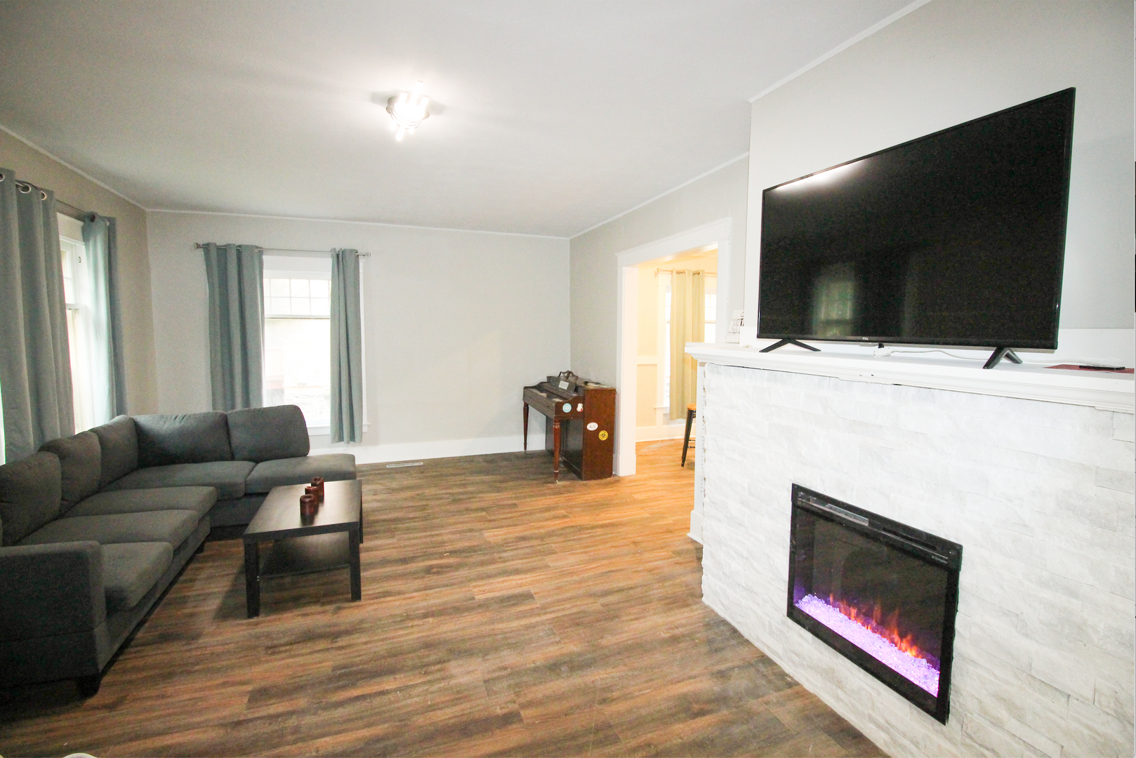 Ithaca Apartment: 613 E State St