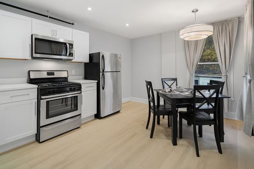 5 Bedroom 2 Bath Modernized Renovation '27-'28 – photo 1
