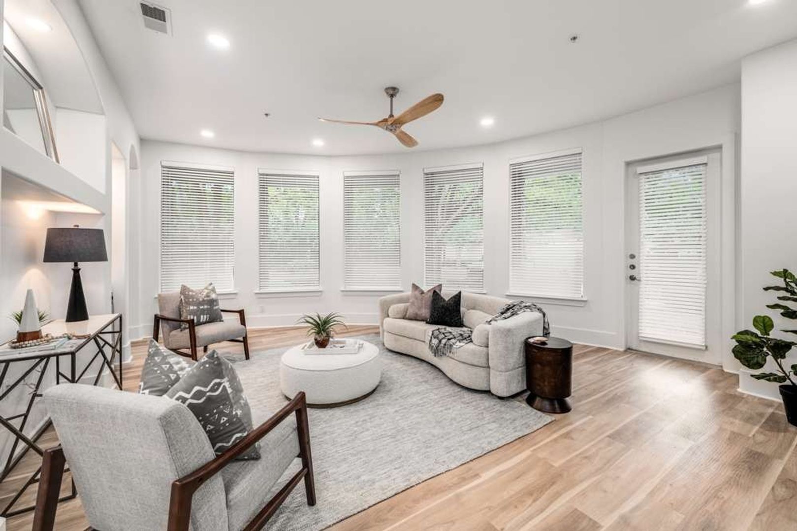 Nashville Condo: 2600 Hillsboro Pike