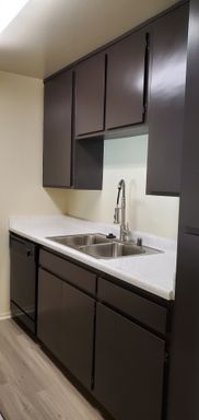 Two Bedroom Two Bathroom Unit on Top Floor -- 960 Sq Ft -- Avail April 8th – photo 1