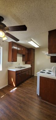 NOW LEASING – 1 BEDROOM WITH POOL VIEW IN WHITTIER!