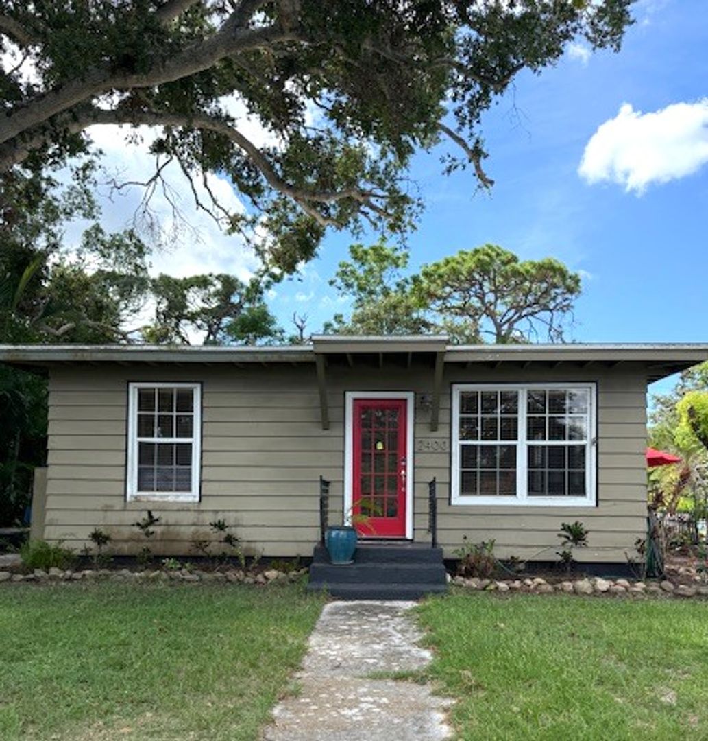Sarasota House: 2400 Browning St