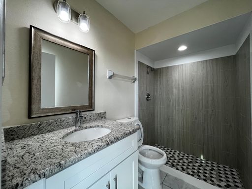 Updated 2 bedroom 3 bathroom townhome style condo water included – photo 1