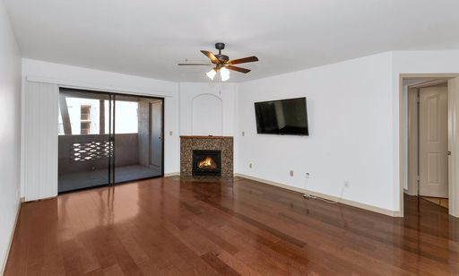 5104 N. 32nd St #307, Phoenix, AZ 85018 – photo 1