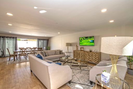 7842 E Mackenzie Dr Scottsdale, AZ 85251 – photo 1