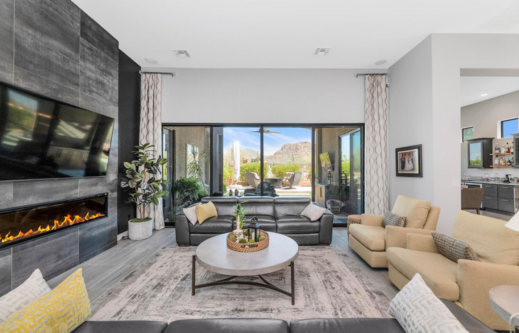 Mesa House: 2352 N Estates Circle