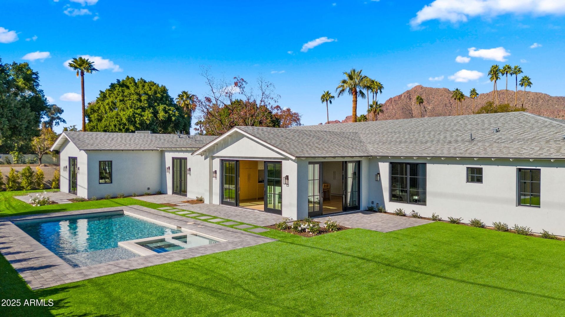 Scottsdale House: 6039 E. Calle Camelia