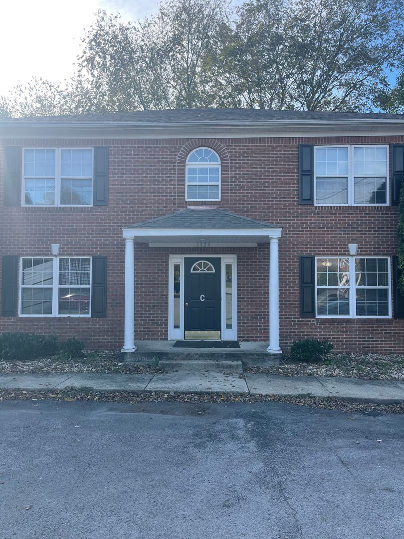 Bowling Green Apartment: 1329 Scottsville Road