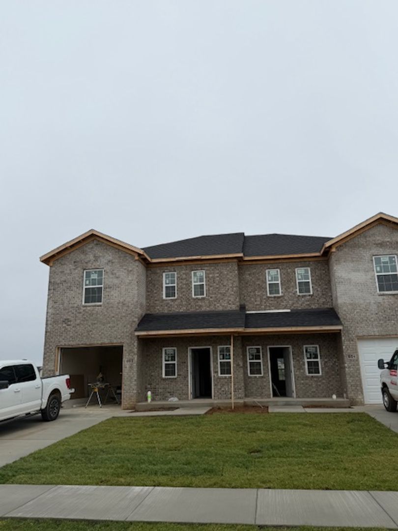 Bowling Green Apartment: Rodeo Lane