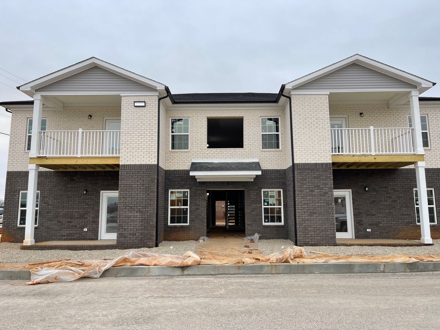 Bowling Green Apartment: 170 Enterprise Court