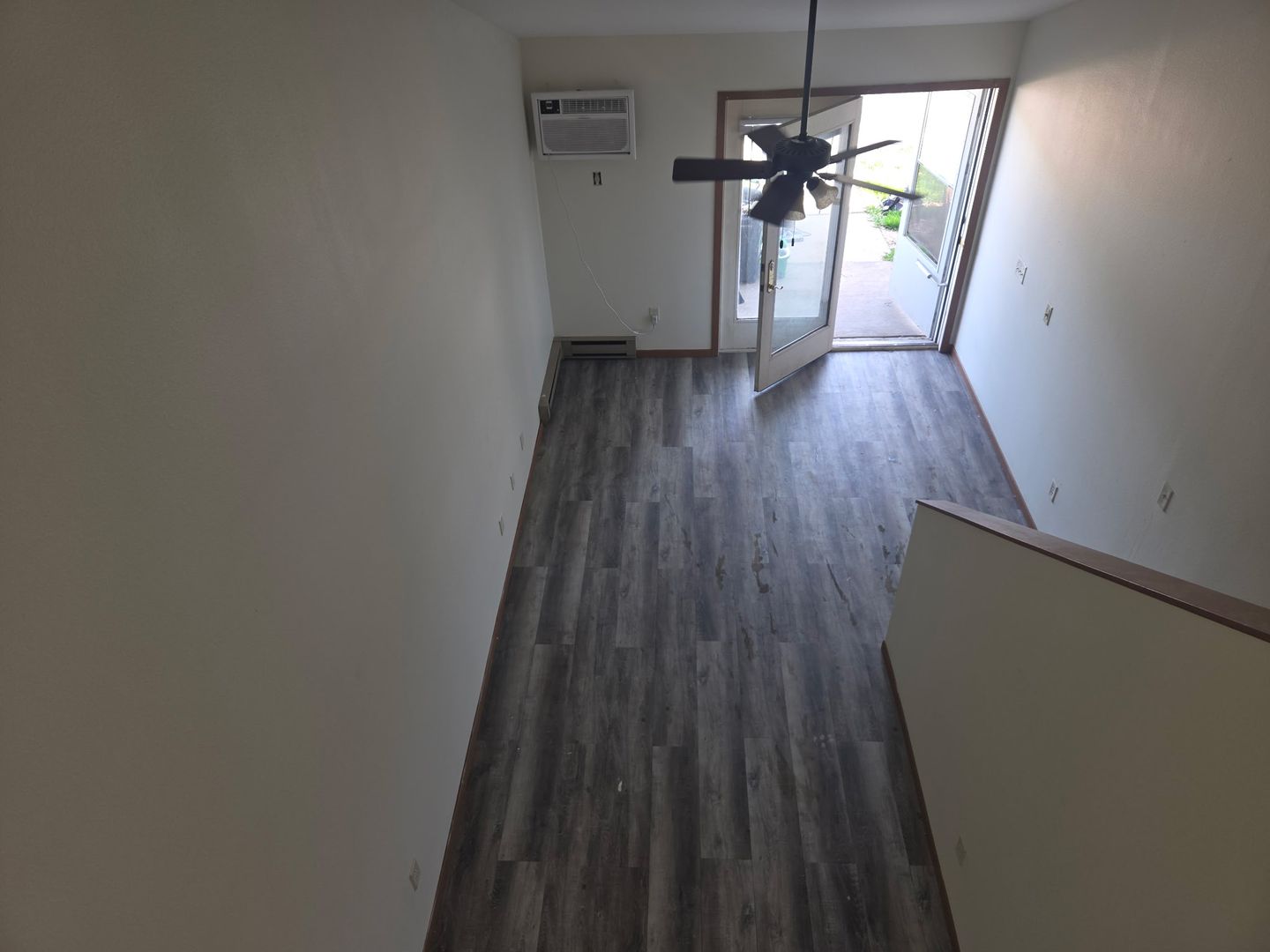 Woodville Apartment: 202 Oak Street
