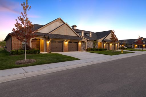 2 Bedroom 2 Bath with Attached Garage. – photo 1