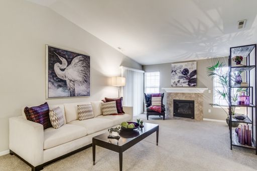 The Berkshire - Spacious Luxury Living in a Private Setting – photo 1