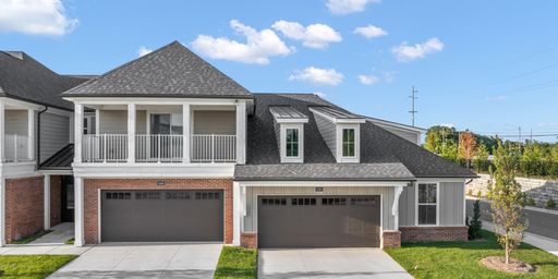 Modern 3 Bedroom Luxury Townhome with Attached Garage and Court View – photo 1