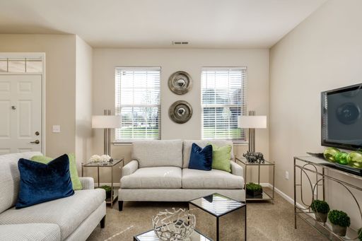 Luxury Townhome Living: Spacious, Stylish, with a Private Balcony Retreat – photo 1