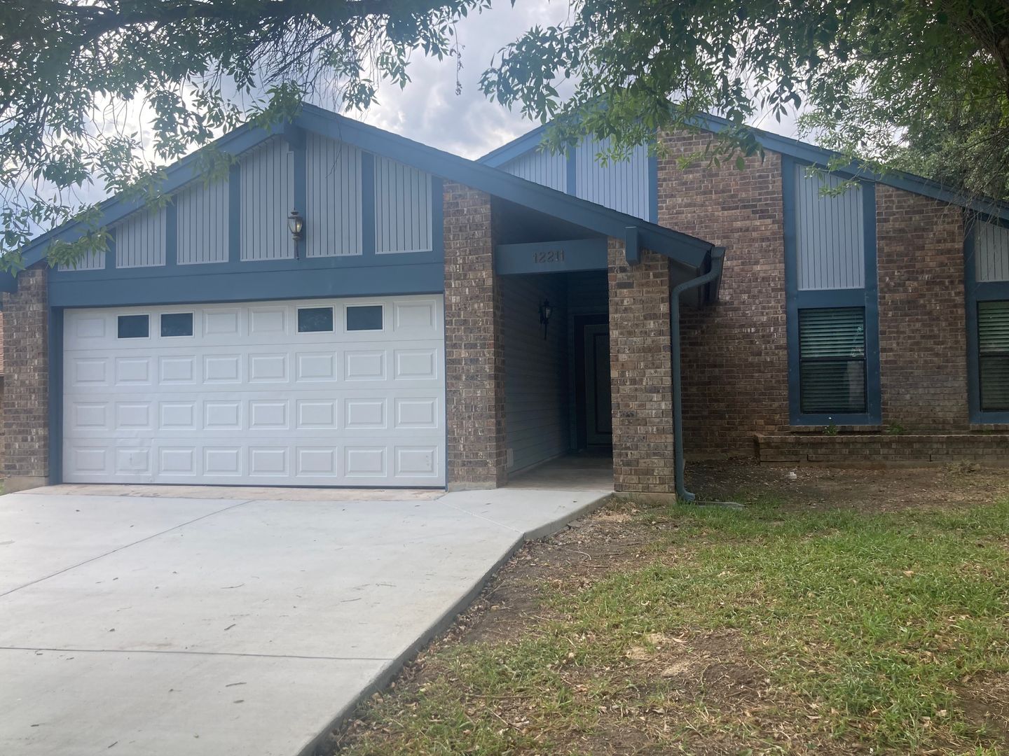 San Antonio House: 12211 San Miguel