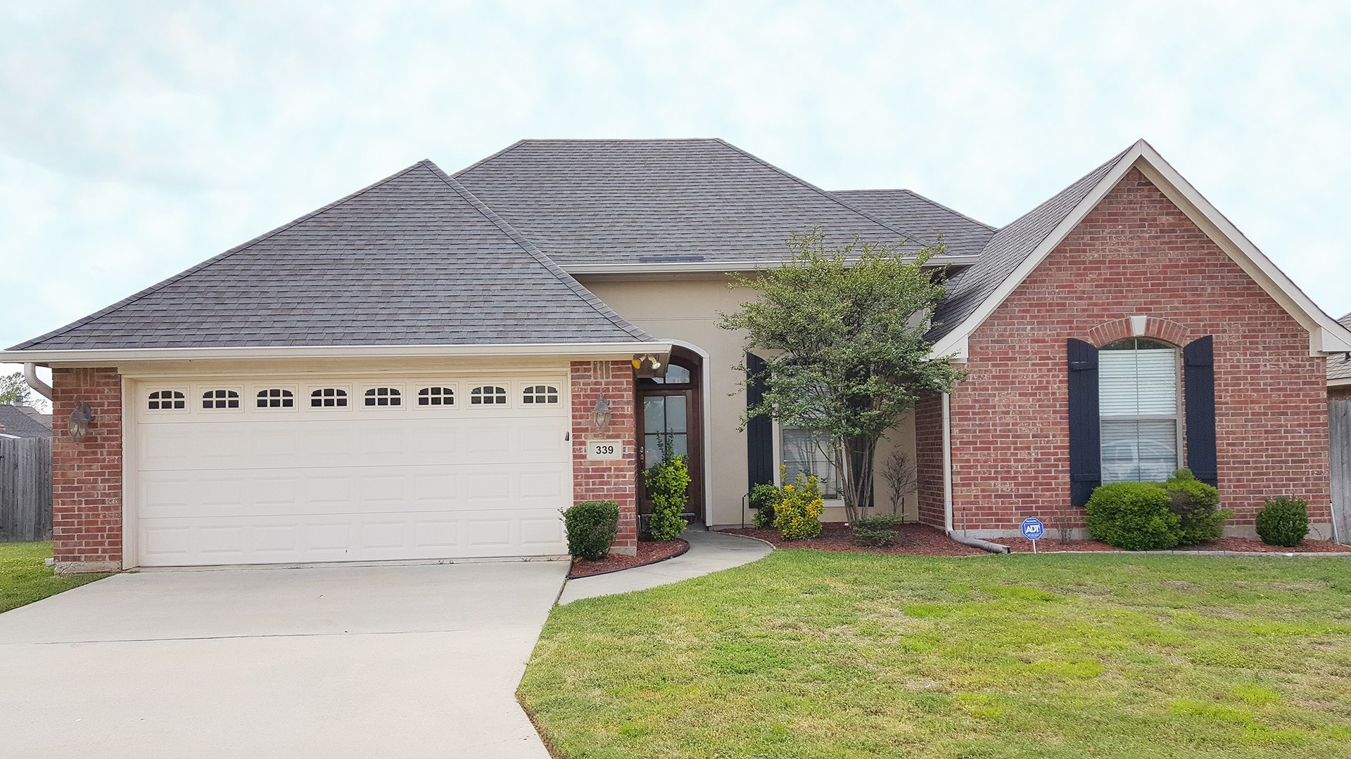 Bossier City House: 339 Oakland