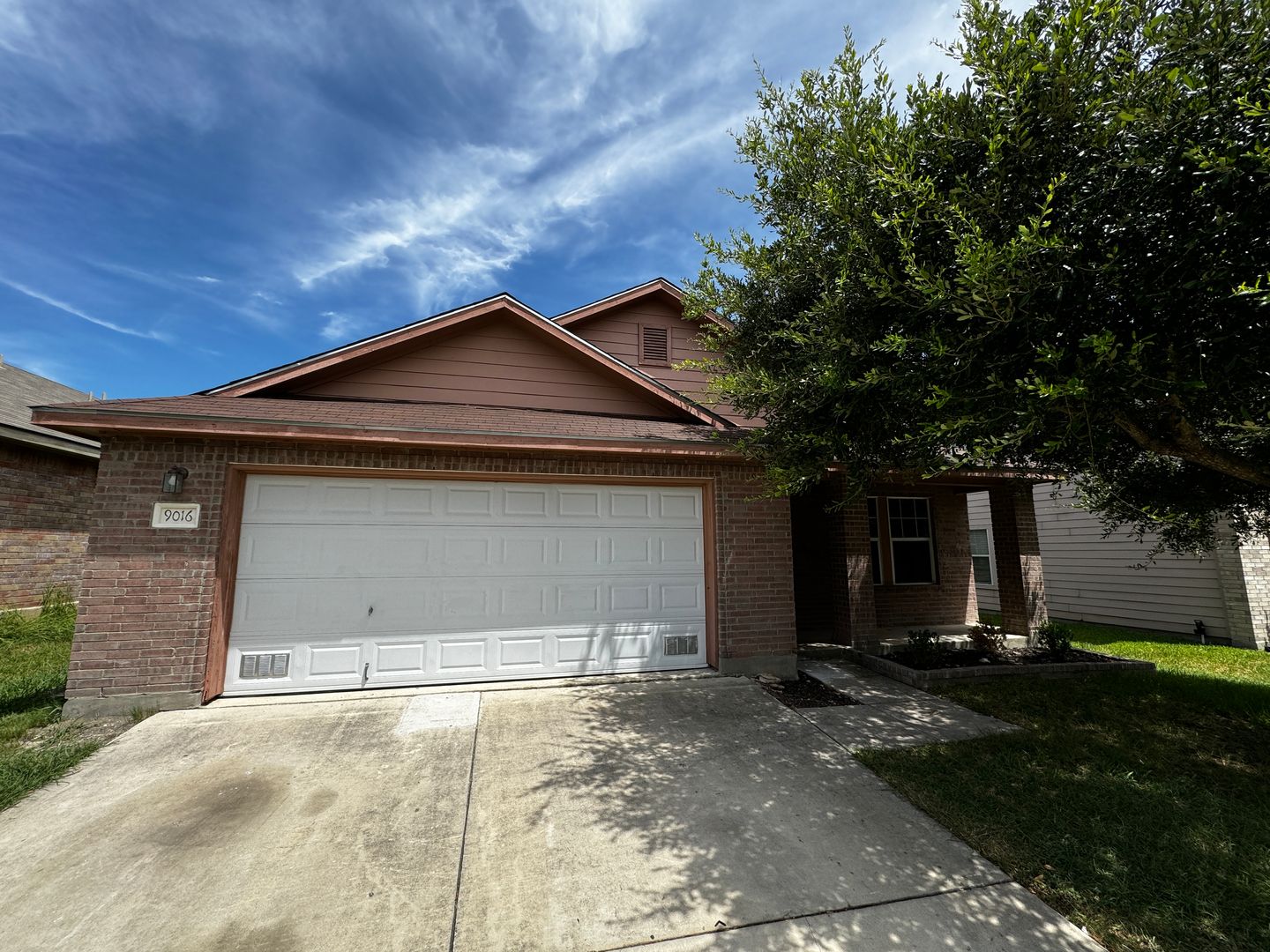 San Antonio House: 9016 Dublin Green