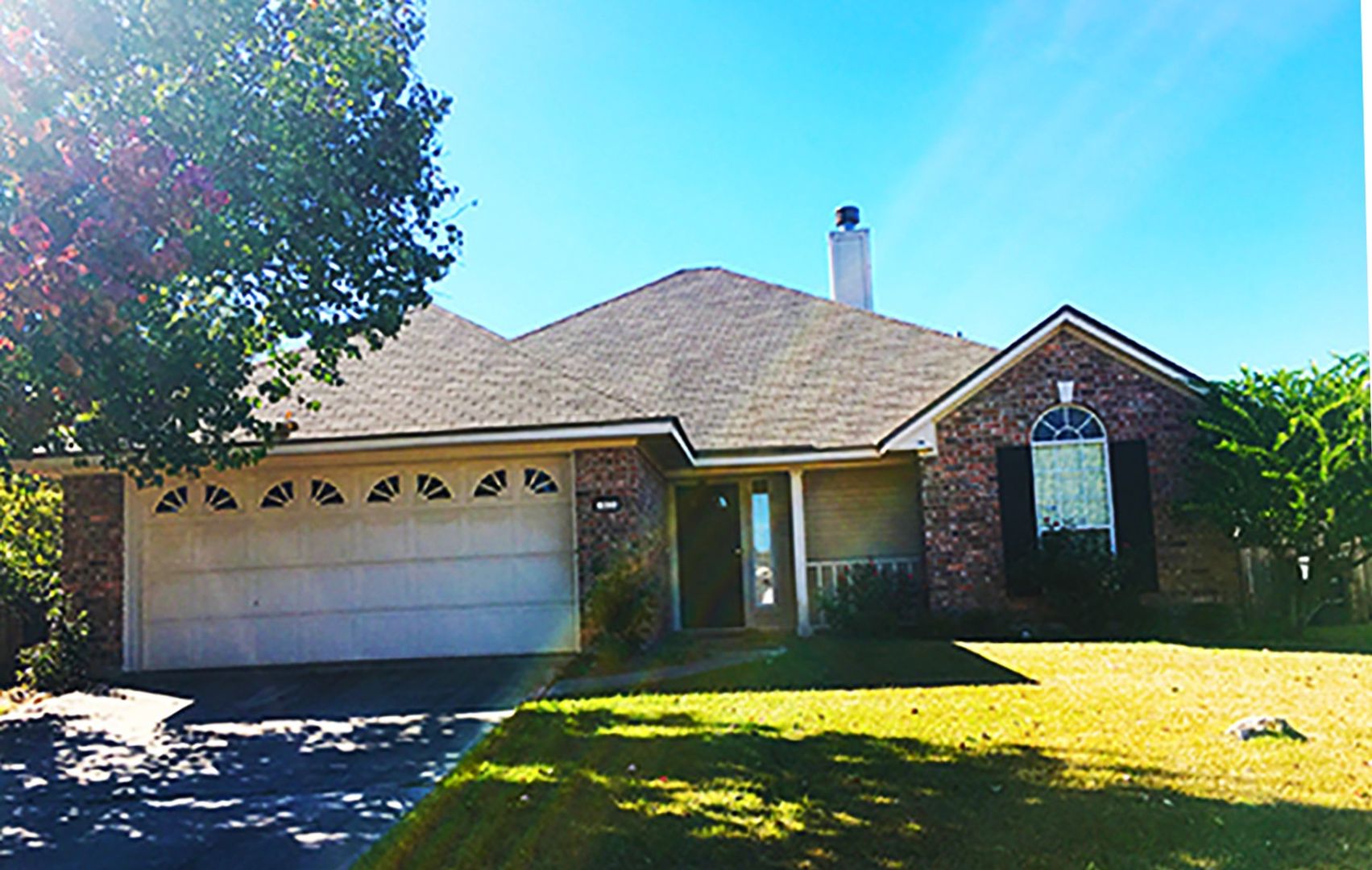 Bossier City House: 1620 Williamsburg