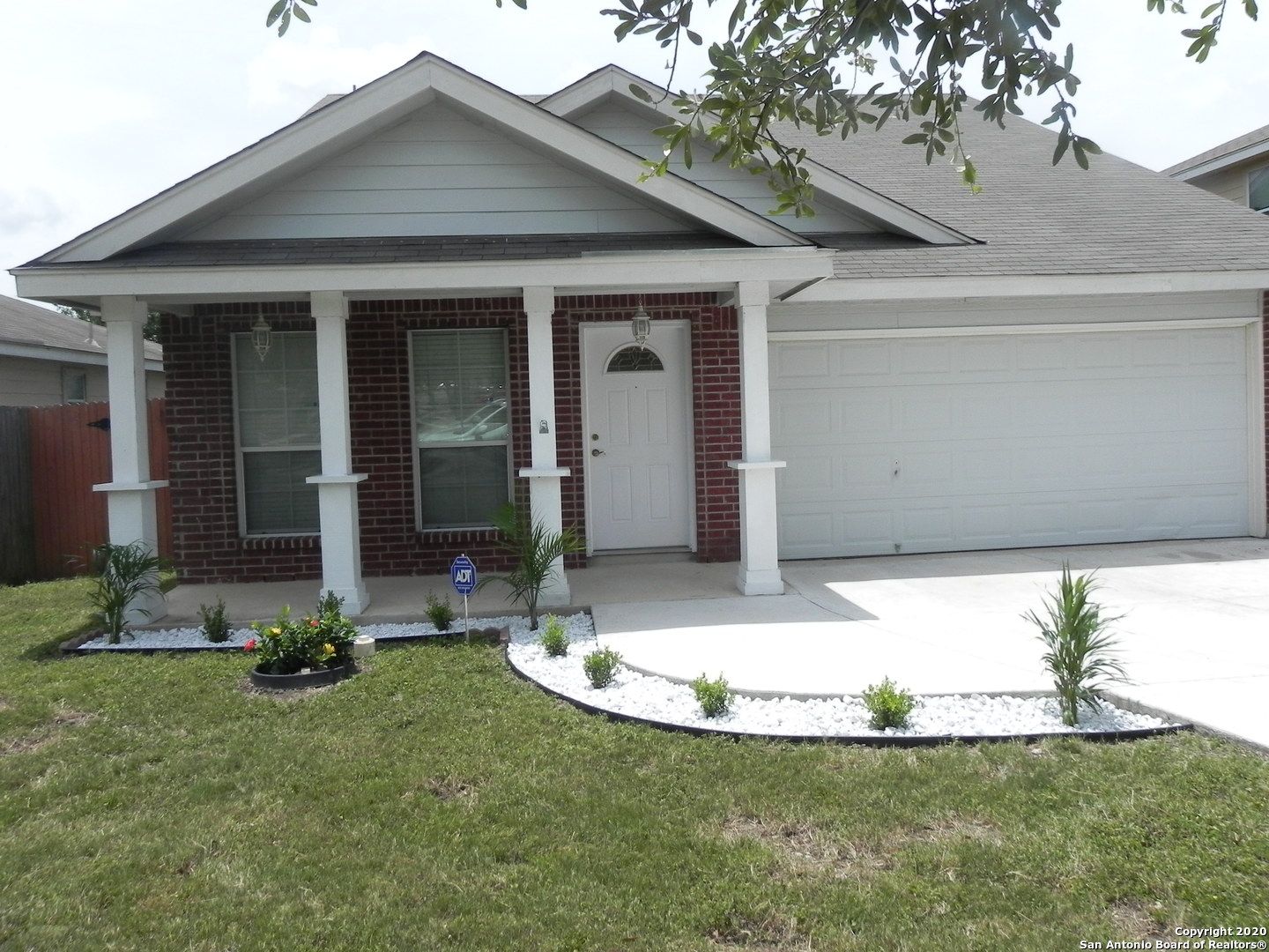 San Antonio House: 331 golden walk
