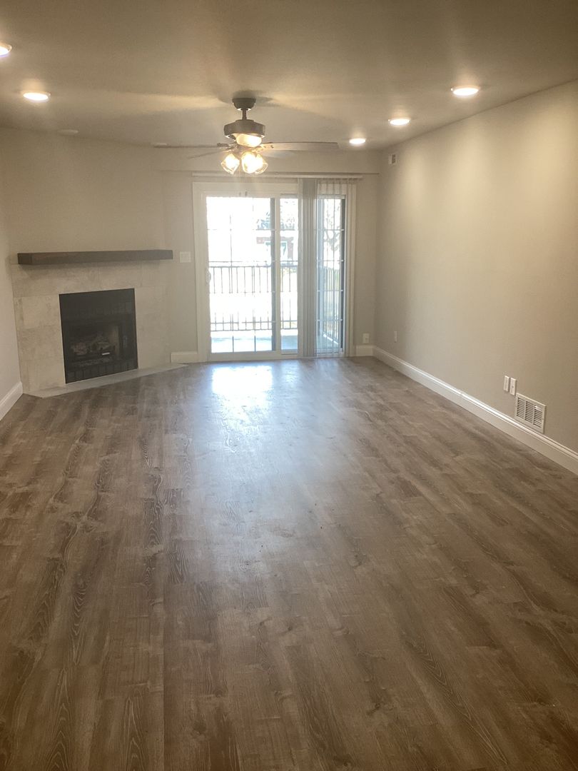 St. Charles Apartment: 1002 Heritage Ct