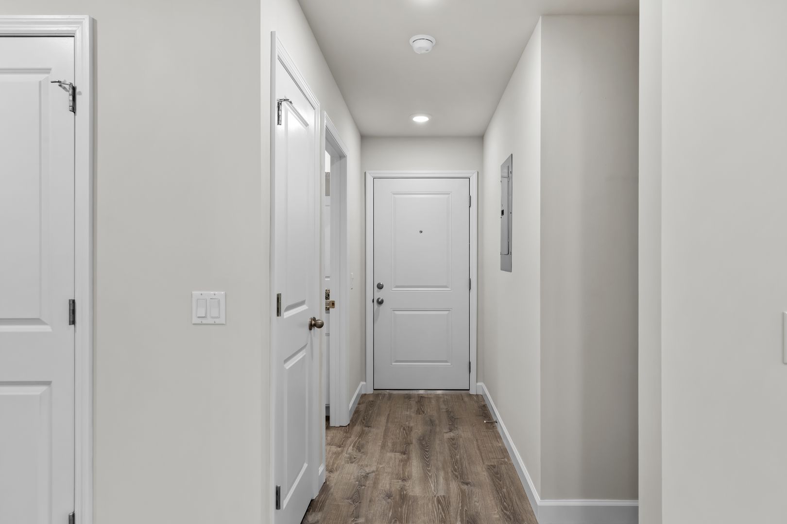 ST. CHARLES Apartment: 2000 SHERMAN SQUARE DRIVE