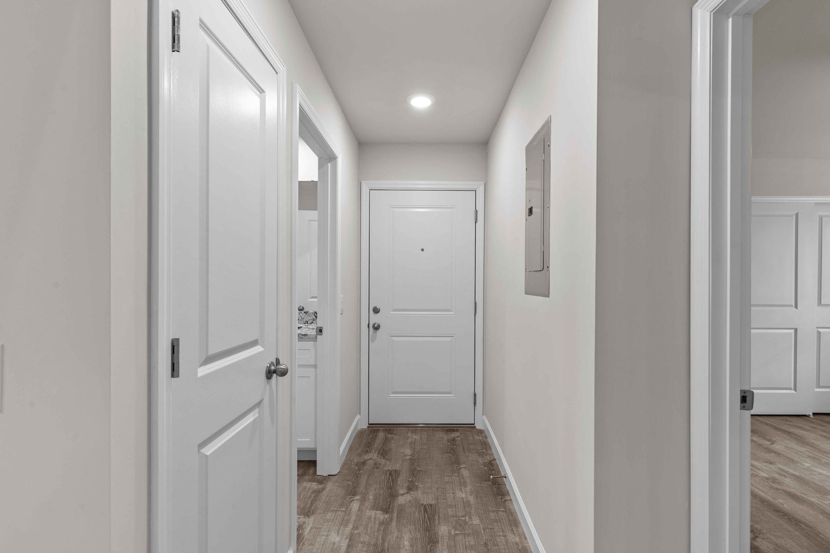 ST. CHARLES Apartment: 2000 SHERMAN SQUARE DRIVE