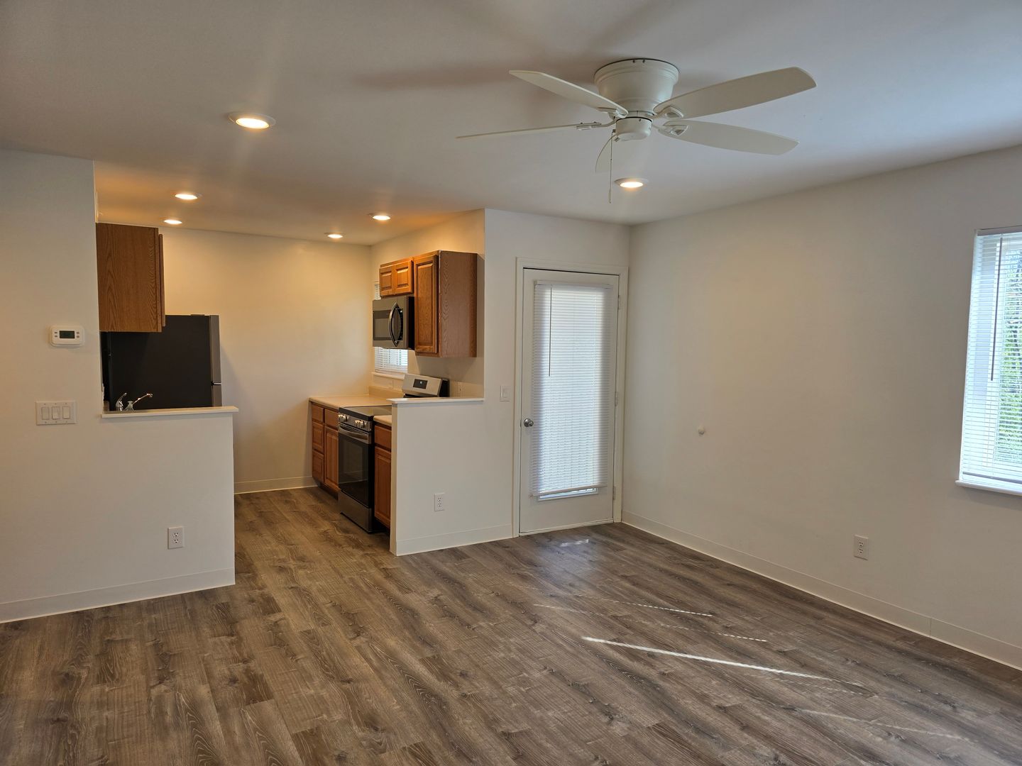 Lake Saint Louis Apartment: 100 Bent Oak Drive