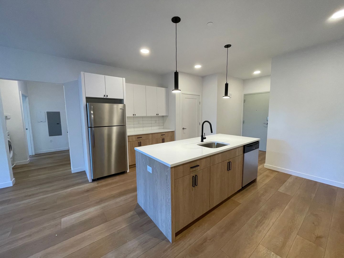 New Haven Apartment: 104 Howe St