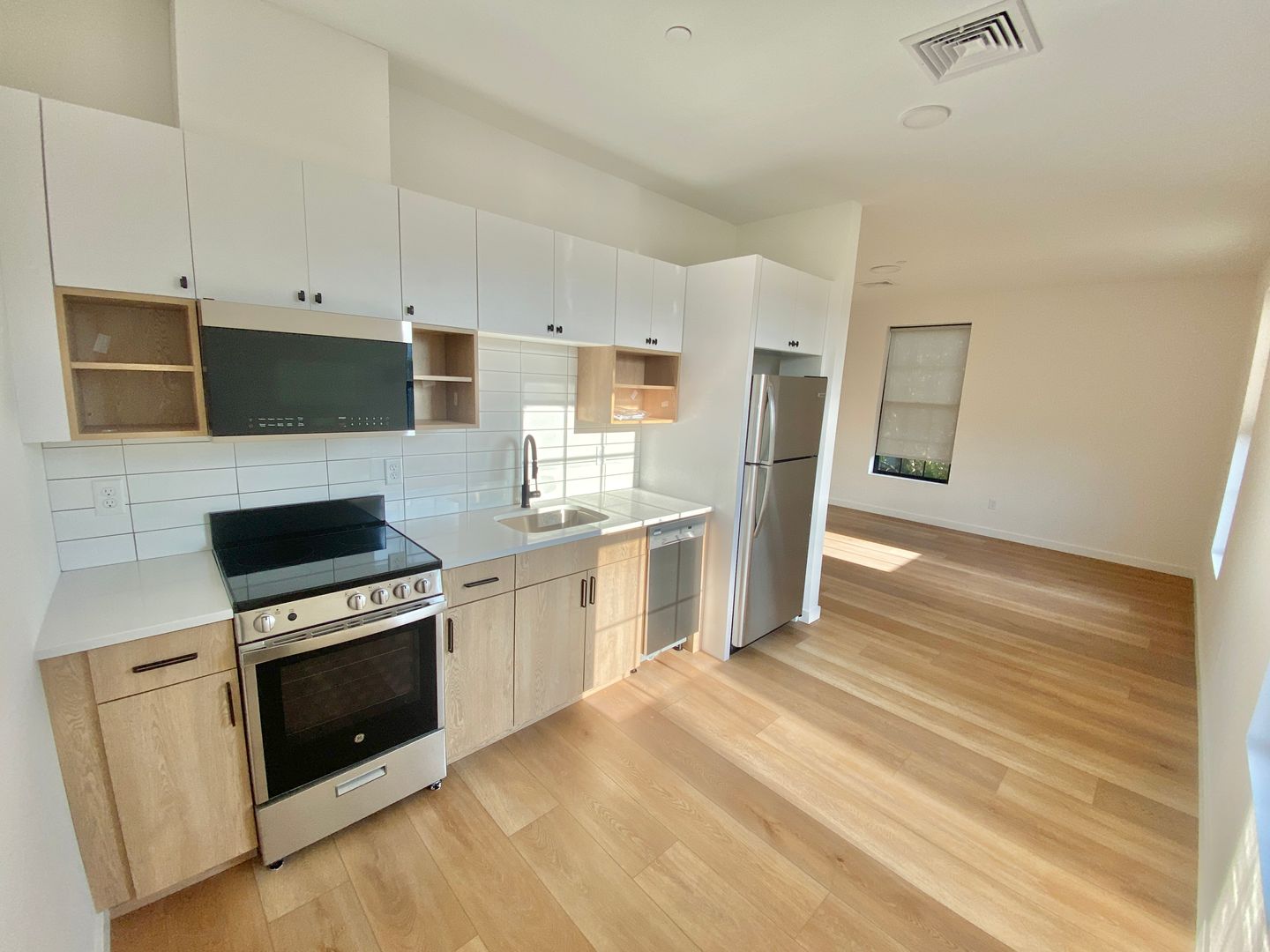 New Haven Apartment: 104 Howe St