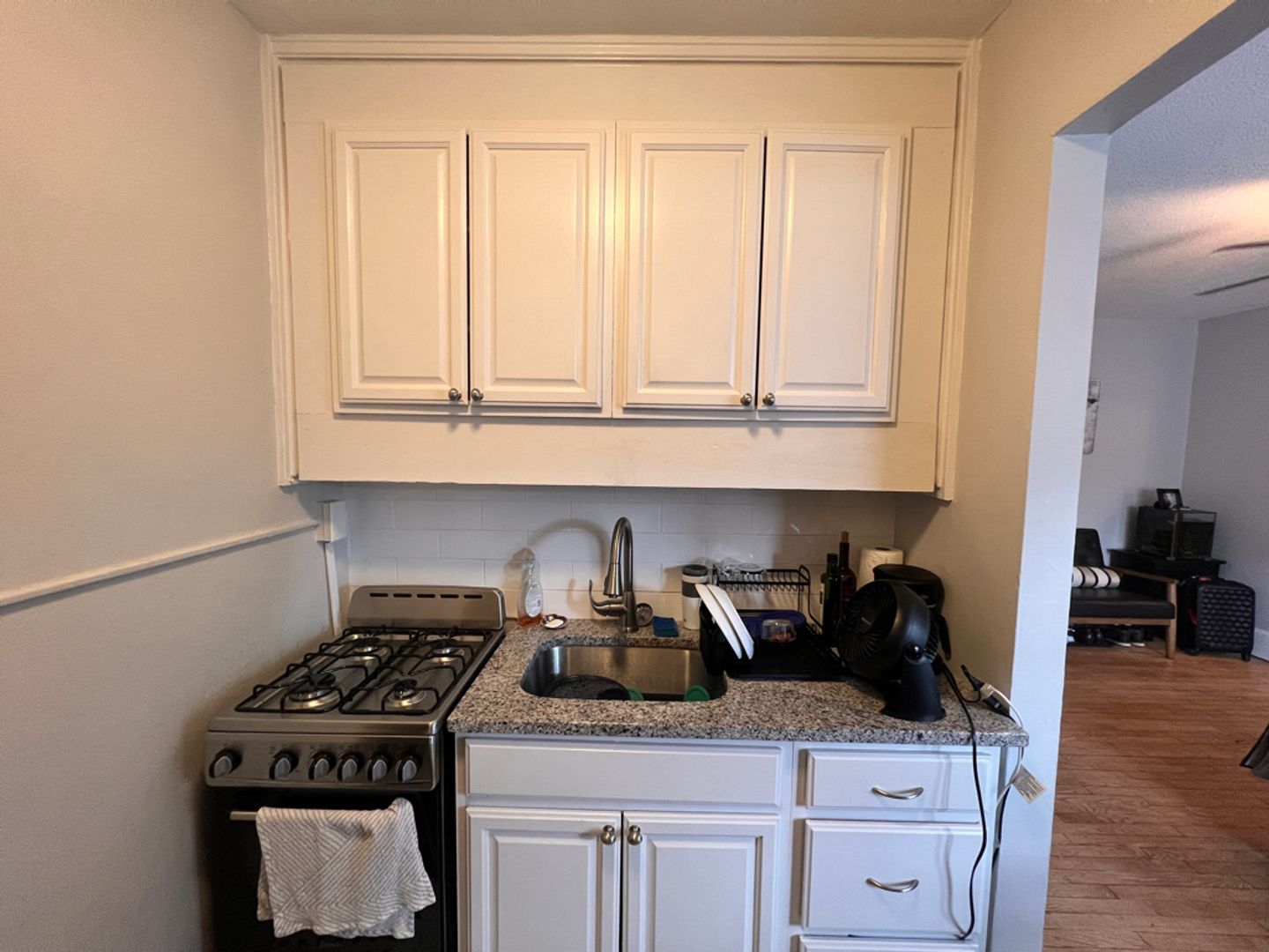 100 Howe Street 8 of 14