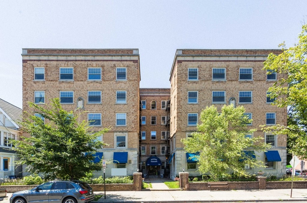 New Haven Apartment: 516 Orange st
