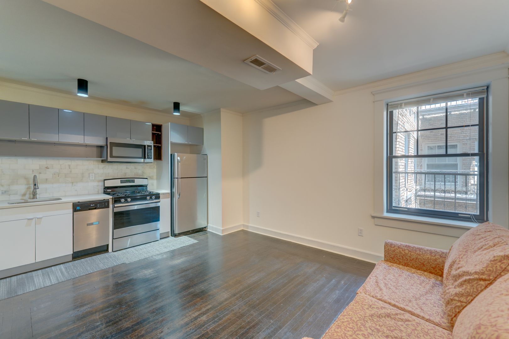 New Haven Apartment: 516 Orange st