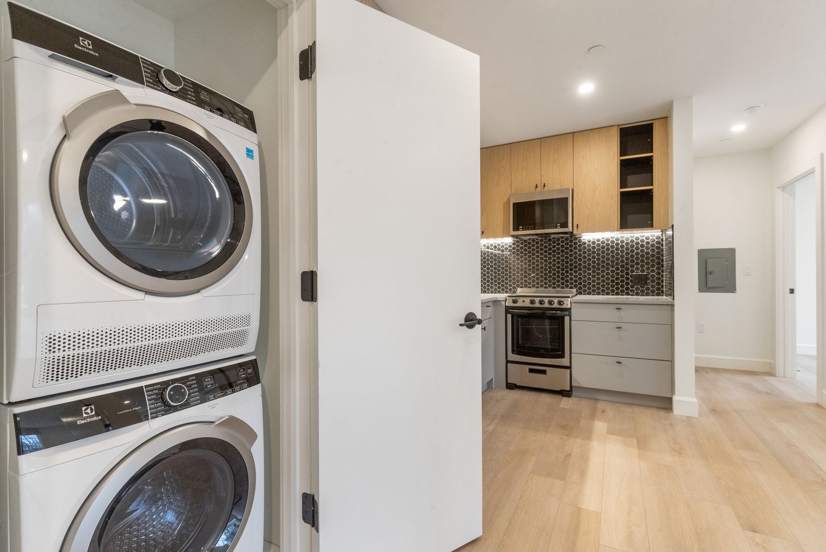 New Haven Apartment: 575 Whitney Ave