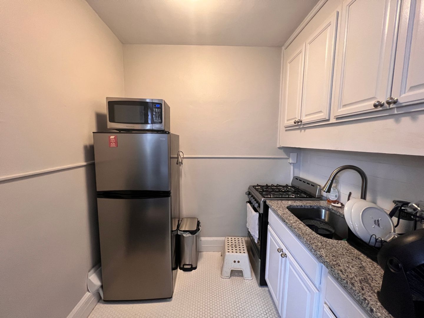 100 Howe Street 3 of 14