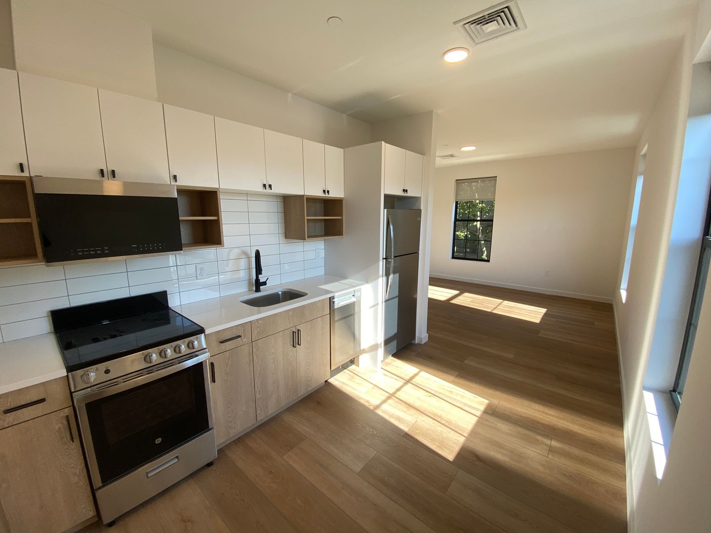 New Haven Apartment: 104 Howe St