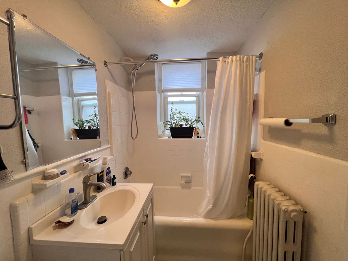 100 Howe Street 6 of 14