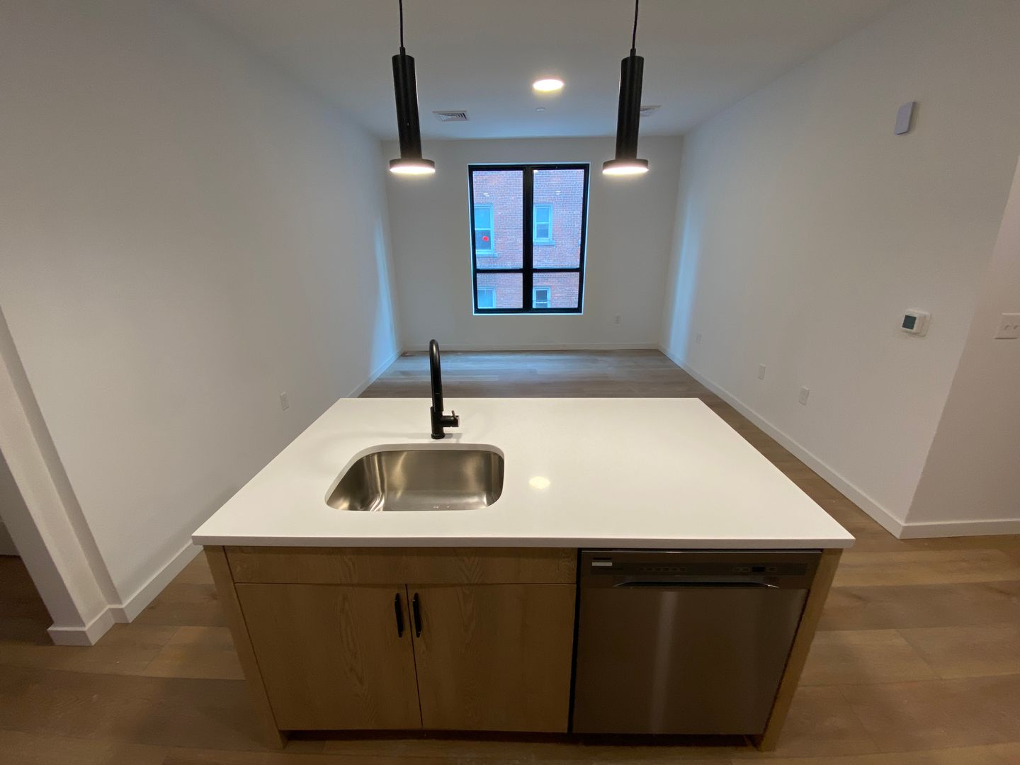 New Haven Apartment: 104 Howe St