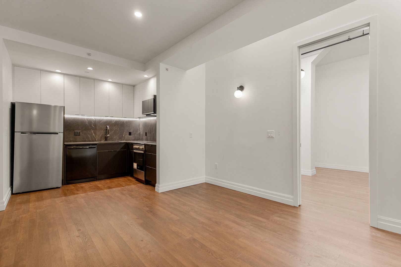 New Haven Apartment: 105 Court Street