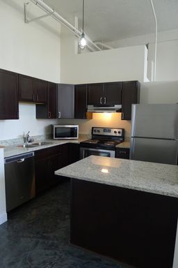 Listing photo thumbnail
