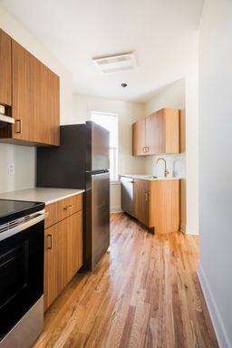 Listing photo thumbnail