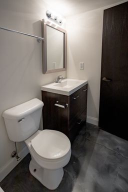 Listing photo thumbnail
