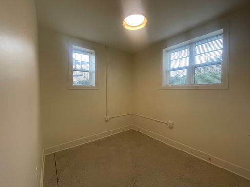 Listing photo thumbnail