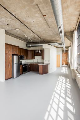 Listing photo thumbnail