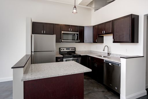Listing photo thumbnail