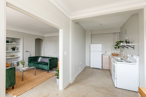 Listing photo thumbnail