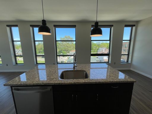Listing photo thumbnail