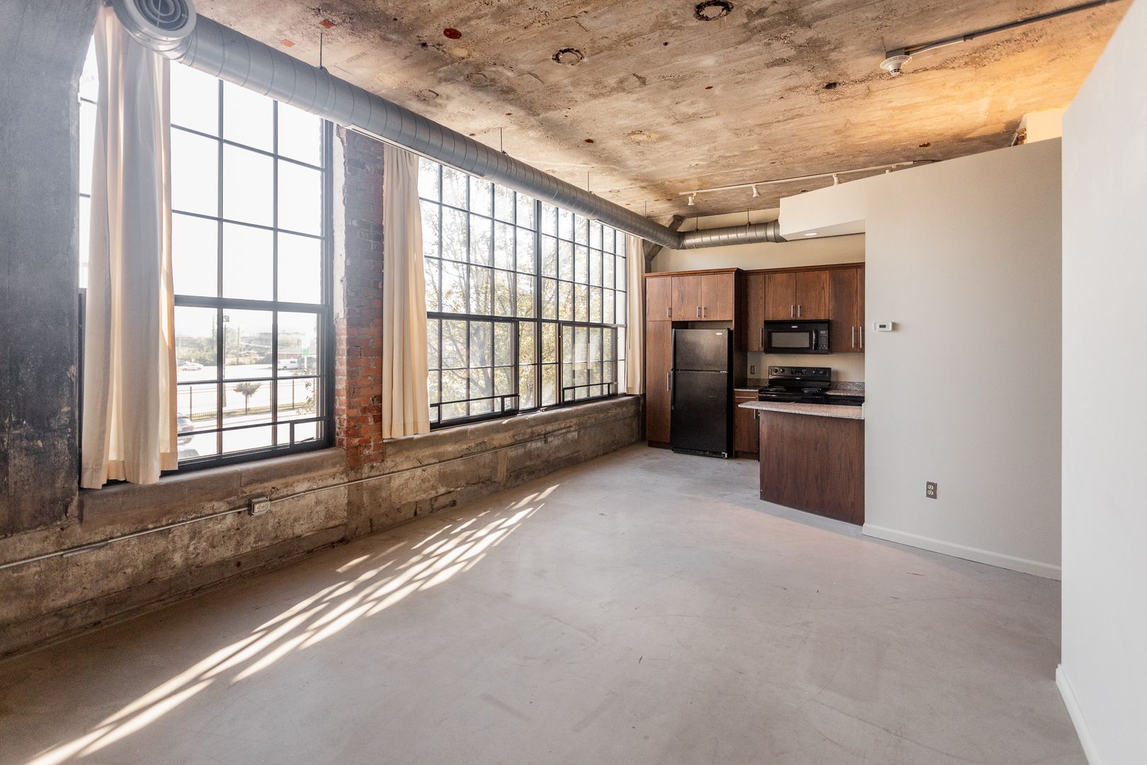 41 Burroughs , Detroit, MI 48202