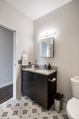 Listing photo thumbnail