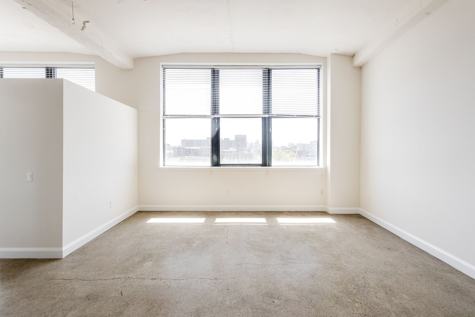 Detroit Apartment: 4600 Woodward